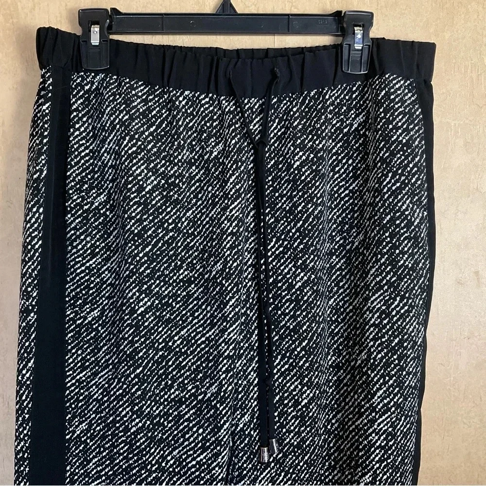 Vince Camuto Women's Drawstring Elastic Waist Cropped Pants Women's Size Medium